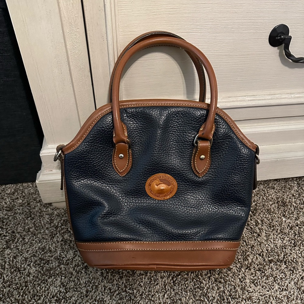 🚨LAST CHANCE: Dooney & Bourke handbag. Black/Brown